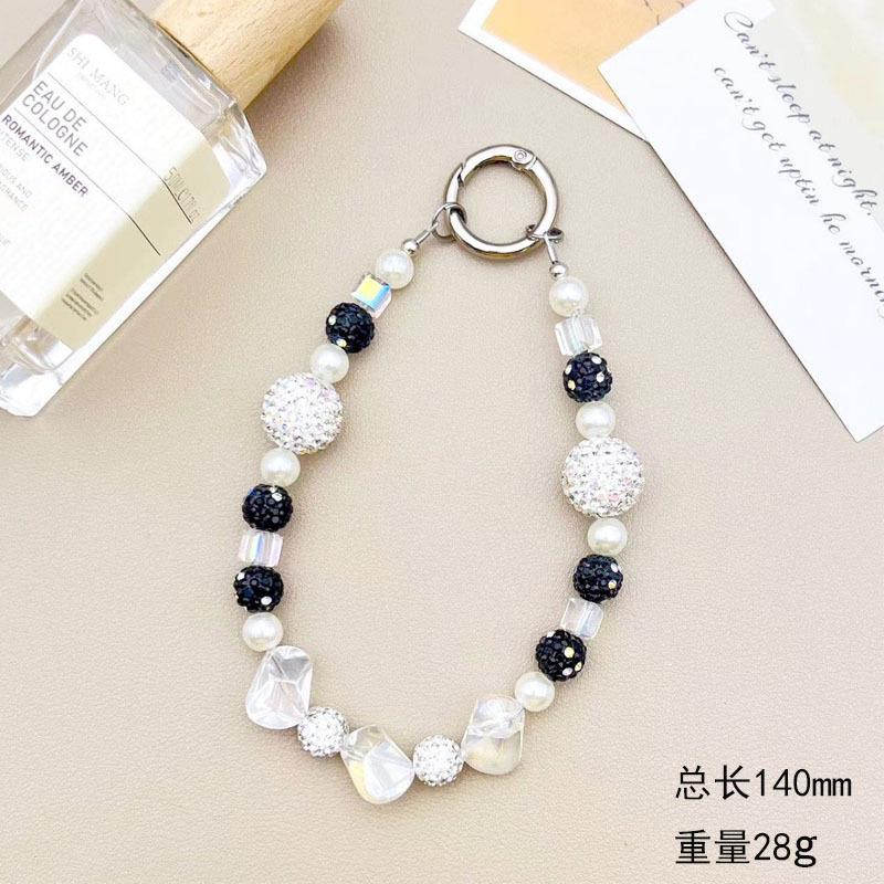 대비되는 색상이 있는 스트리머 흑백