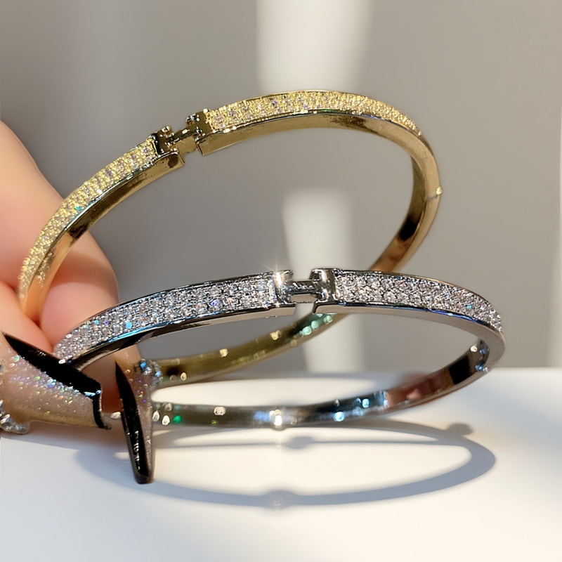 Cross-Border New Product Paris Bridge Starry Sky Bracelet with Diamonds, Gold-Plated Copper Bracelet for Women, Light Luxury Fashion Trendy Hand Jewelry