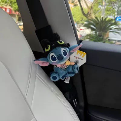 Car Interior Decoration Stitch Cute and Seat belt shoulder pad - black-shoulder-pad-all-season-hat-goofy-stitch-single