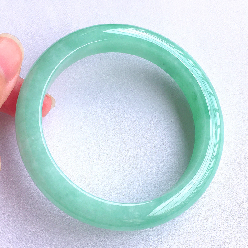 Természetes burmai A típusú jádeit karkötő jáde karperec_voghion.com