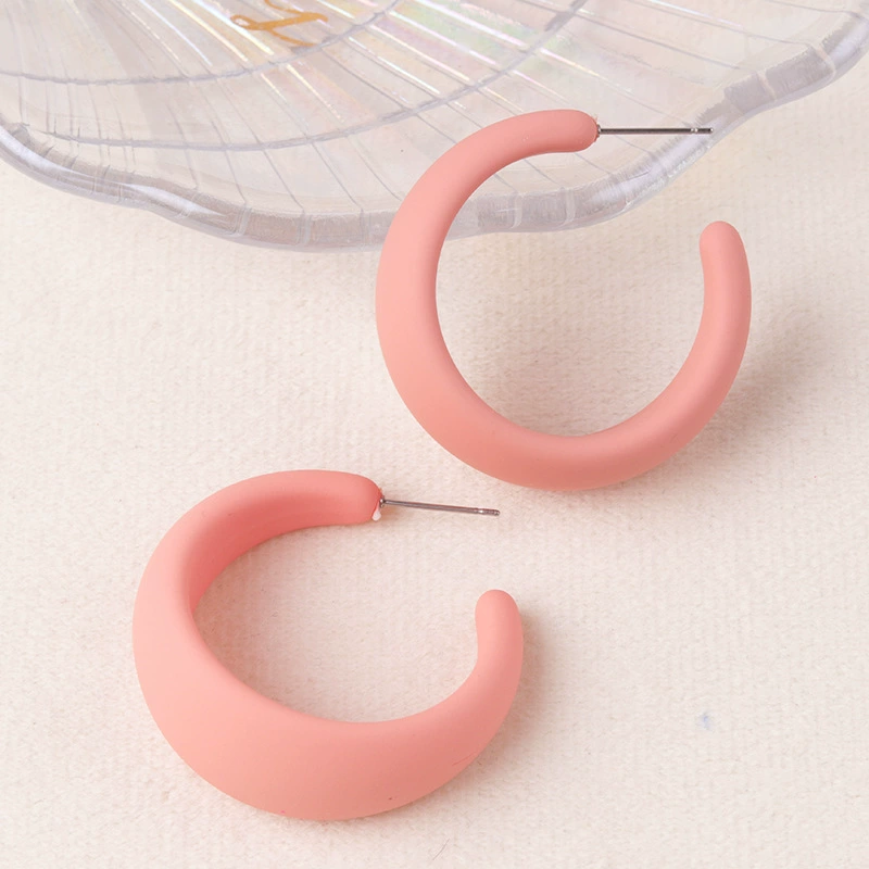 Geometric acrylic earrings, simple and elegant design