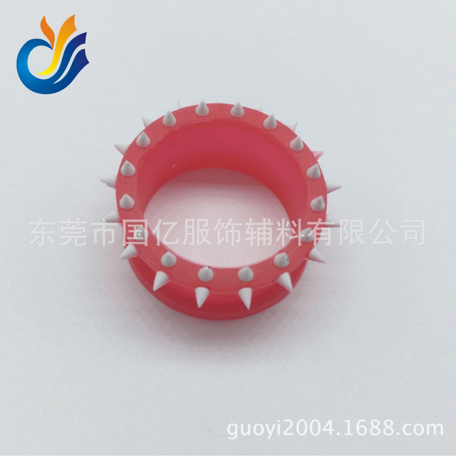 pvc环保服装装饰品、创意pvc环保软胶饰品、创意小赠品厂家