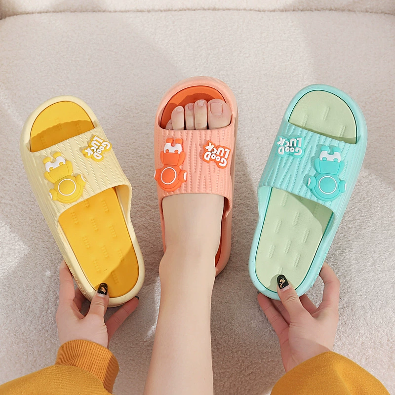 Модный повседневный простой мультяшный стиль дома