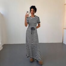 Ůʽ�ڰחl�y�ڴ�˯ȹ������A�I���gϵ���������ɂ�߅��ѝ���OӋ