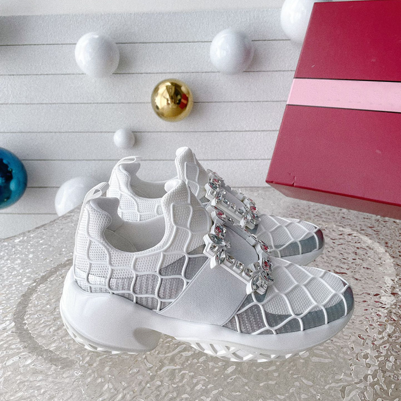 2024 신상 R 여성화 다이아몬드 버클 캐주얼 슈즈 스타 같은 스타일 캐주얼 로퍼 스포츠 캐주얼 슈즈 화이트 슈즈
