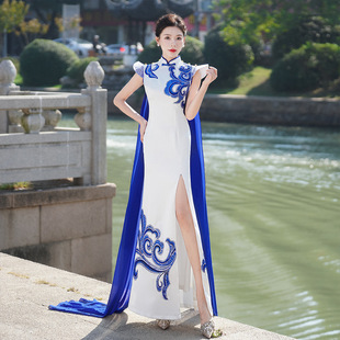 Catwalk Cheongsam Long Fashion Performance Clothing Women's Slim Fit 2025 Improved Fishtail Chinese Style Annual Meeting Dress Slimming Look Summer