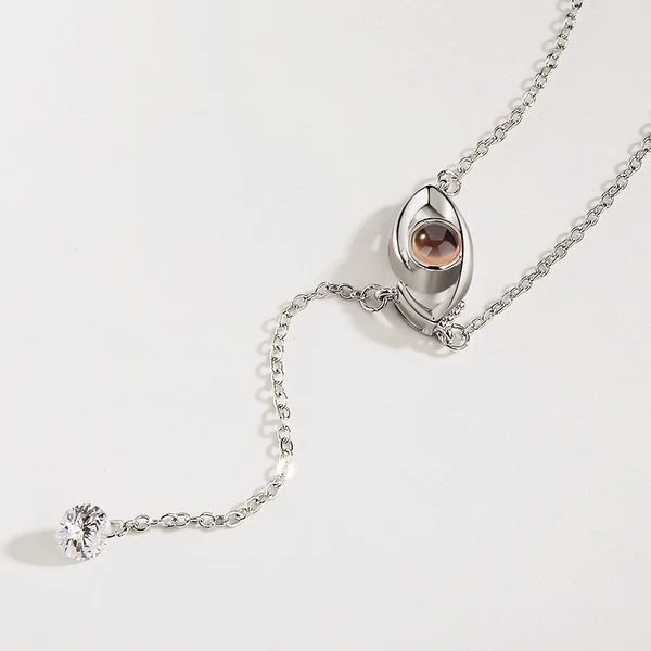 Love Eyes Platinum