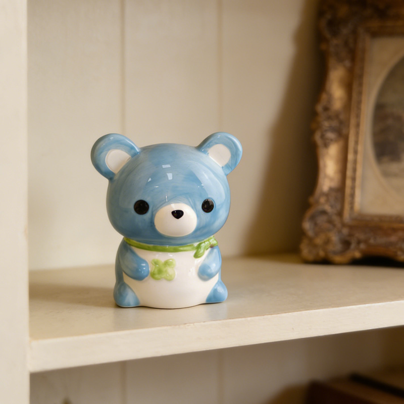 Personalizado creativo yuan Qi fácil oso cerámica lata de dinero mini decoración de escritorio fresca escena miniatura decoración del hogar