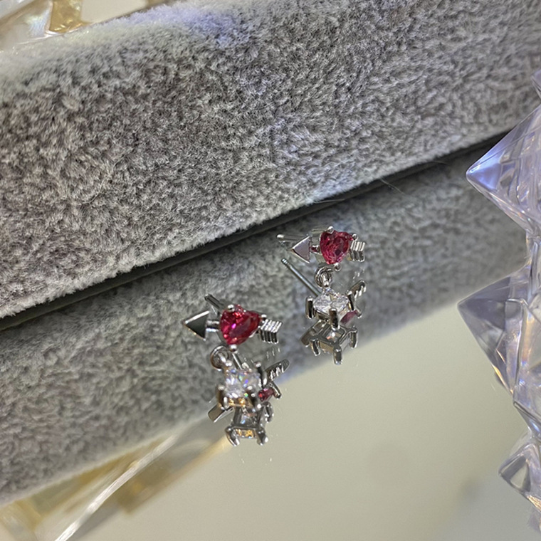 R159#闪亮蝴蝶耳扣