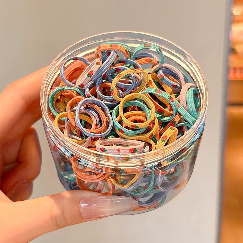 El volumen de cabello del bebé es pequeño, la cuerda para la cabeza es linda, la banda elástica para el cabello de las niñas no daña la cuerda para el cabello