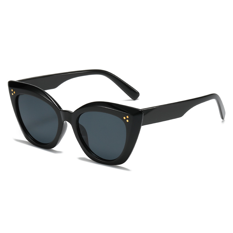 New Fashion Retro Cat-eye Studded Avant-garde European And American Runway Light Luxury Sunglasses, Same Style As_voghion.com