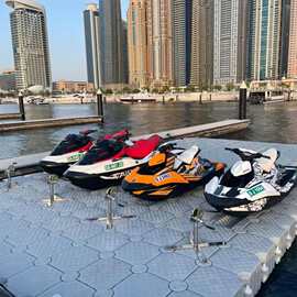 游艇皮划艇停靠码头海上冲浪浮桥休闲垂钓码头水上施工平台