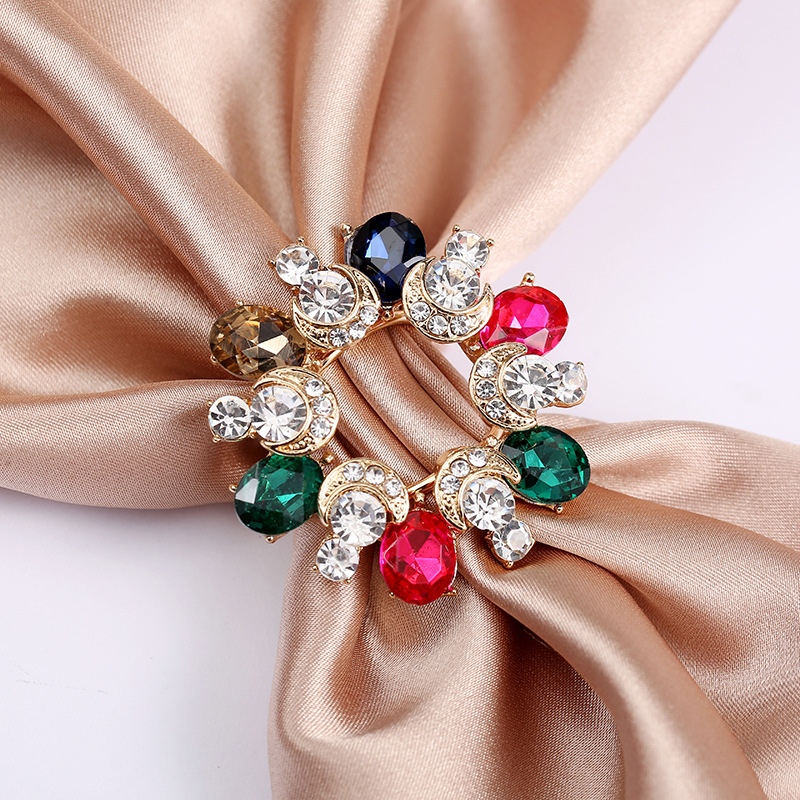 Brooches Classification Business Occasion Korean Style Pin Number Flower Butterfly Imitation Pearl Alloy Crystal Enamel Inlay Artificial Gemstones Women'S Brooches