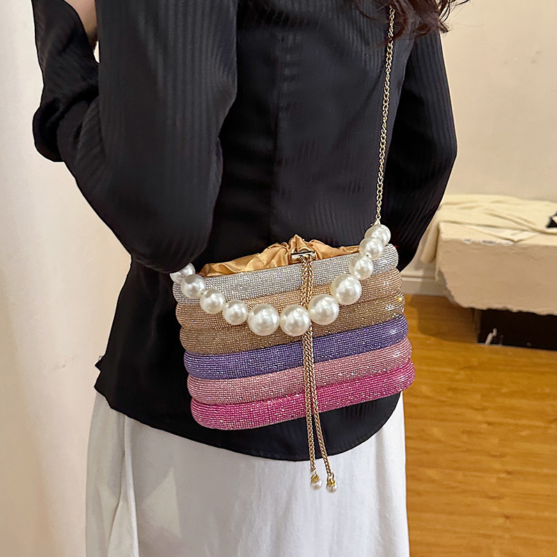 Bolso de lujo con cadena de diamantes y ondas, diseño francés, con diseño de cubo estúpido, brillante, con perlas de hadas y agua_voghion.com