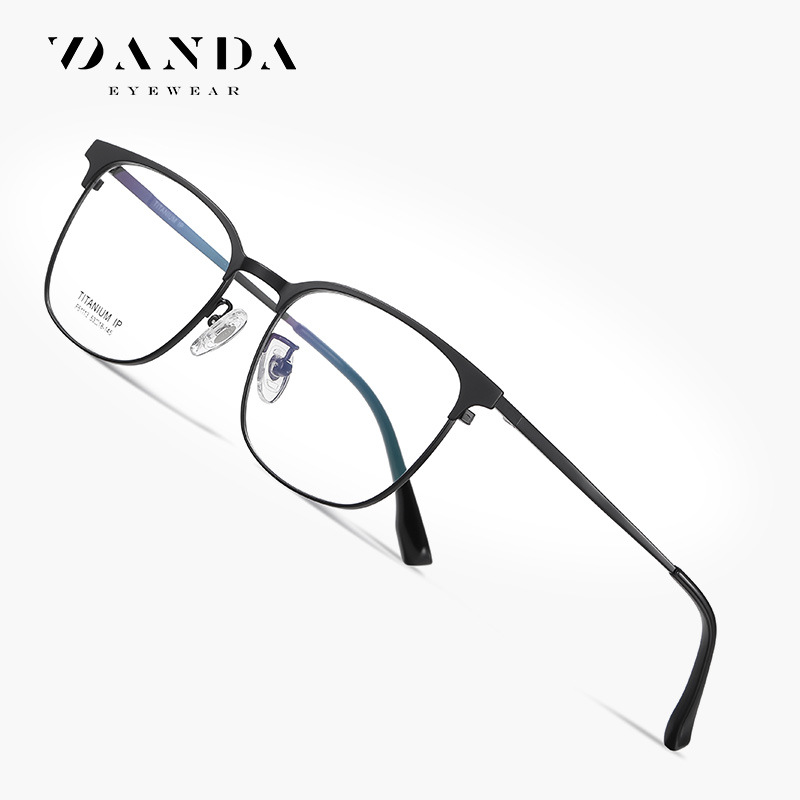 Nuevas gafas de titanio puro con galvanoplastia ip F51113 Las gafas de hombre con montura cuadrada de negocios de moda se pueden equipar con gafas planas de miopía