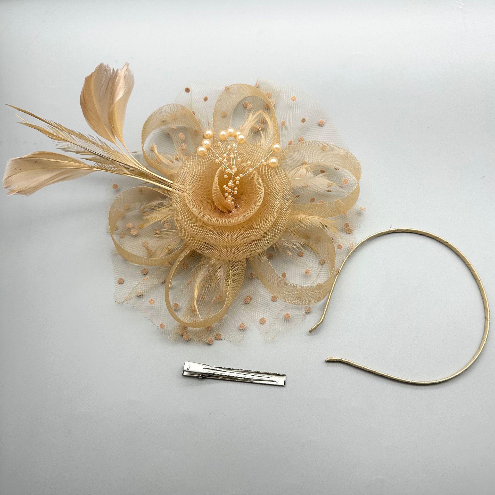 흙 같은 노란색