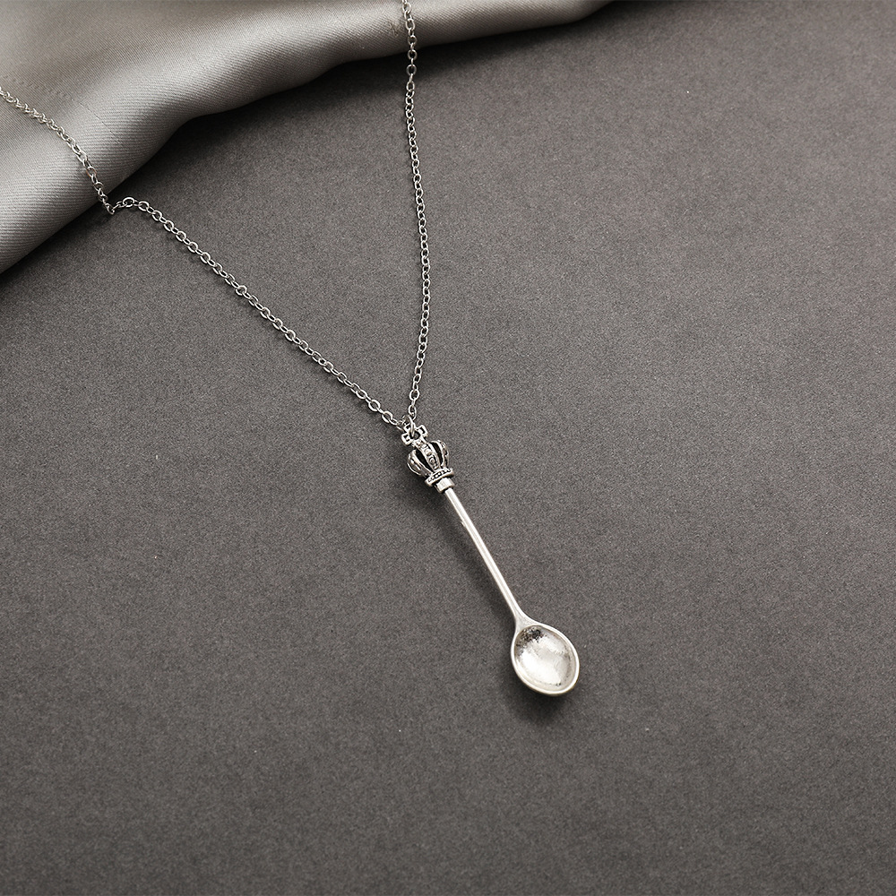 New Simple Crown Mini Tea Spoon Pendant Creative Personality Retro Spoon Pendant Necklace display picture 5