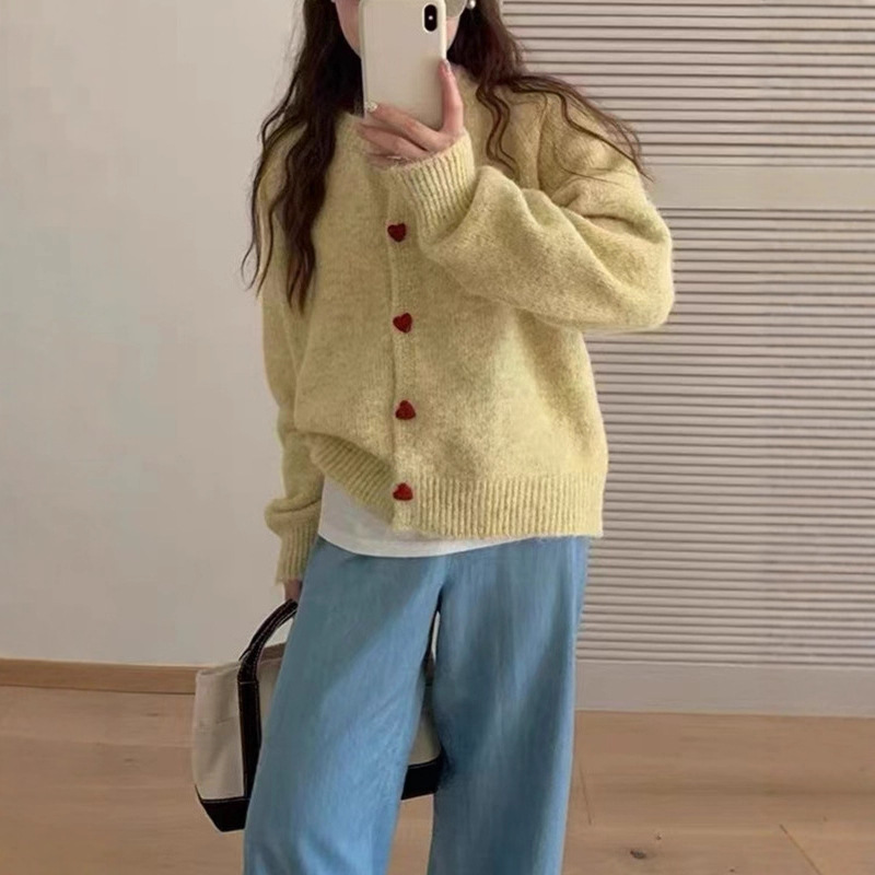 Korean Style Soft and Waxy Heart Button Round Neck Sweater Jacket for Women Autum New Design Lazy Loose Knitted Cardigan Korean Style Soft and Waxy Heart Button Round Neck Sweater Jacket for Women Autum New Design Lazy Loose Knitted Cardigan