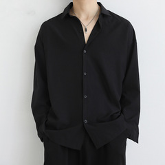 ゆるい氷の糸の垂れ下がった感じの黒いシャツの男性の長袖の春と秋のごろつきのかっこいいdk男性のカジュアルな底の紳士服の白いシャツ