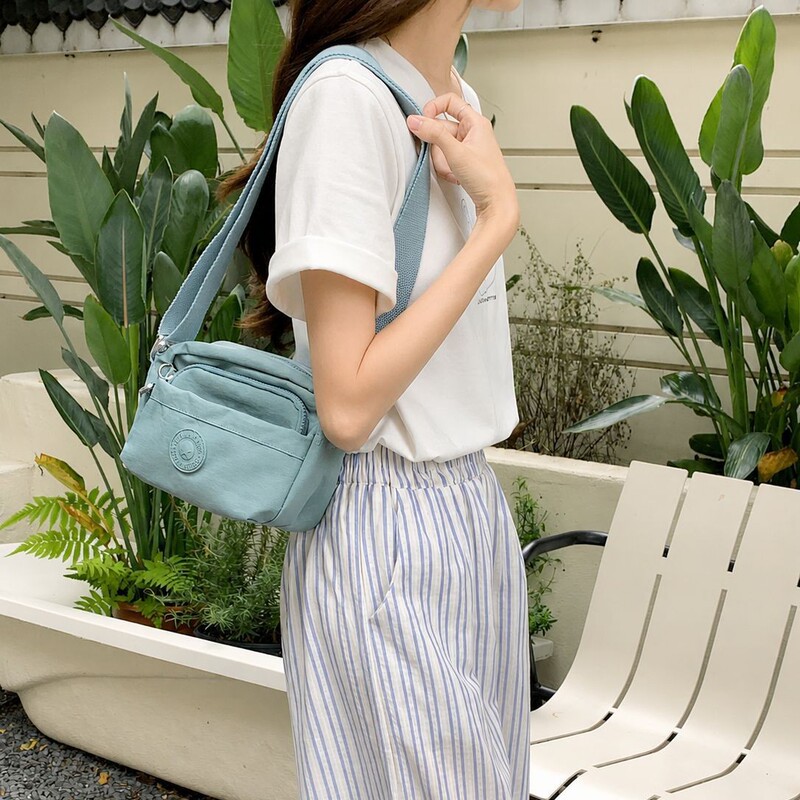 2026 New Korean Style Water-Repellent Nylon Crossbody Bag for Women, Lightweight Multi-Pocket Commuter Shoulder Casual Sports Bag 2026 New Korean Style Water-Repellent Nylon Crossbody Bag for Women, Lightweight Multi-Pocket Commuter Shoulder Casual Sports Bag