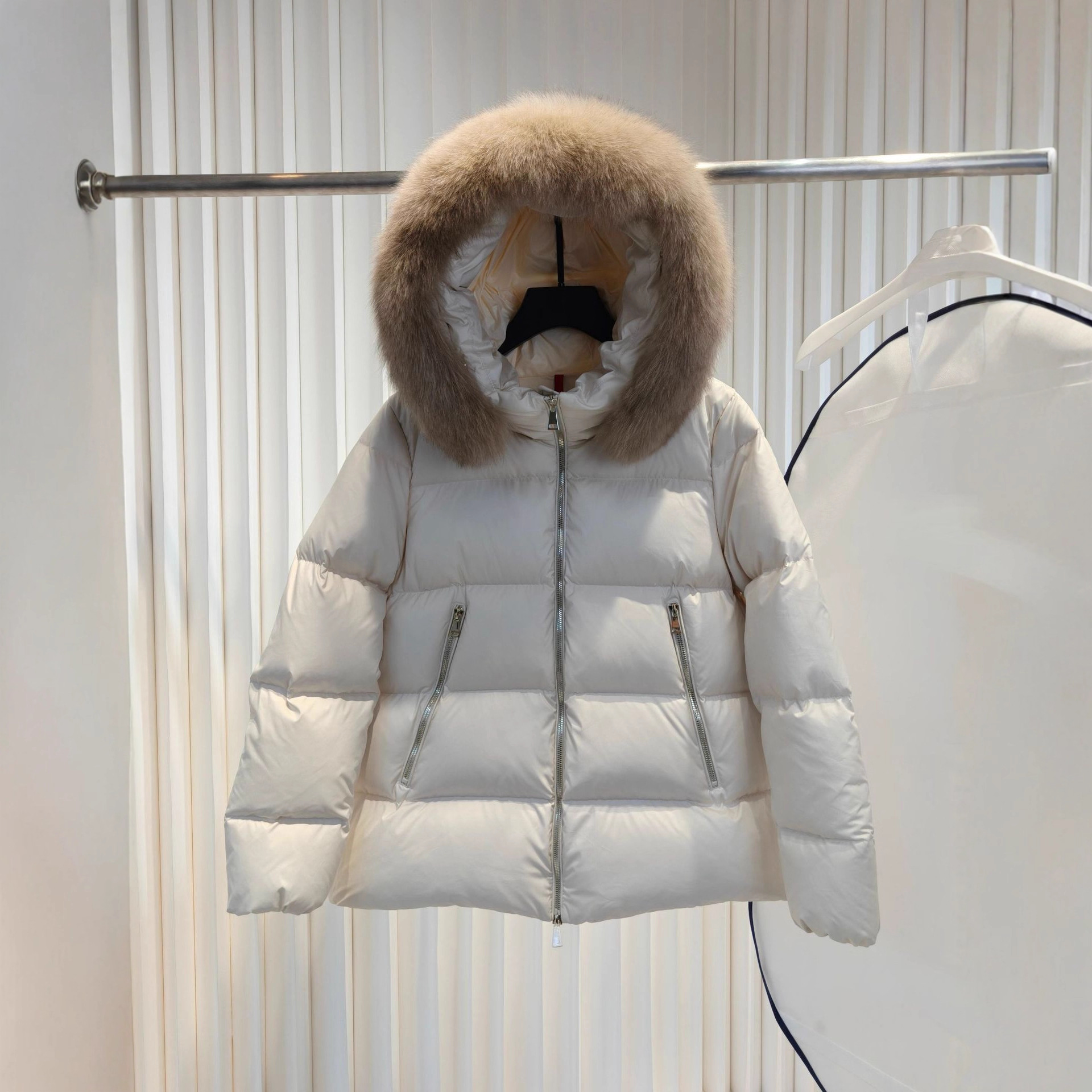 跨境25fw原单南油高品质秋冬新款女士小A短款加厚保暖毛领羽绒服