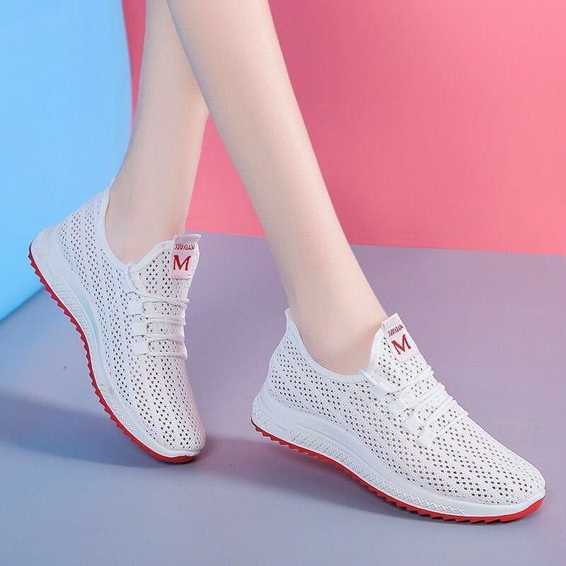 Old Beijing Cloth Shoes, Lightweight and Breathable Korean Style Mesh Women's Square Dance Wear Spring and Summer Mesh Shoes, Fashionable Mom Sneakers