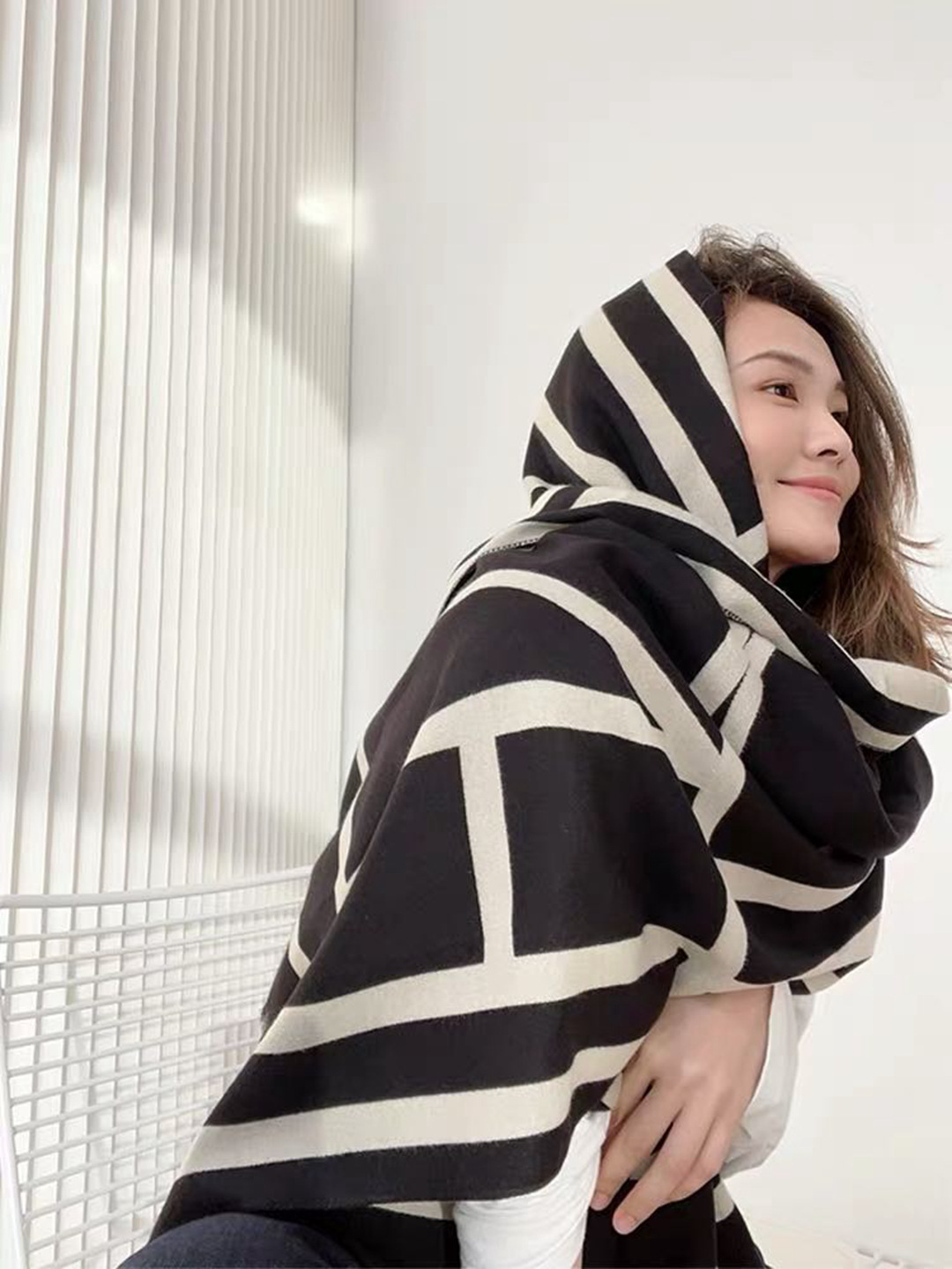 Bufanda de imitación cachemir para mujer gruesa a rayas_voghion.com