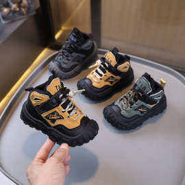 儿童登山鞋2025秋季新款男童软底休闲户外鞋女童防水防滑运动鞋