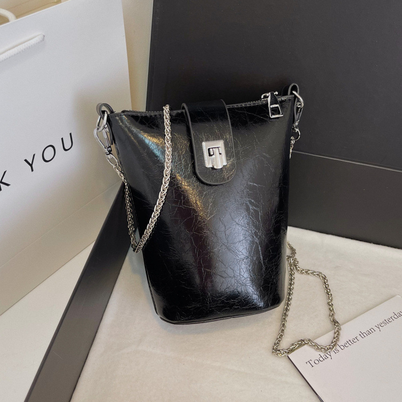 Bolso de mujer de cadena de cadena de mini bolso nuevo bolso de hombro de verano de alta calidad bolso de cubo simple