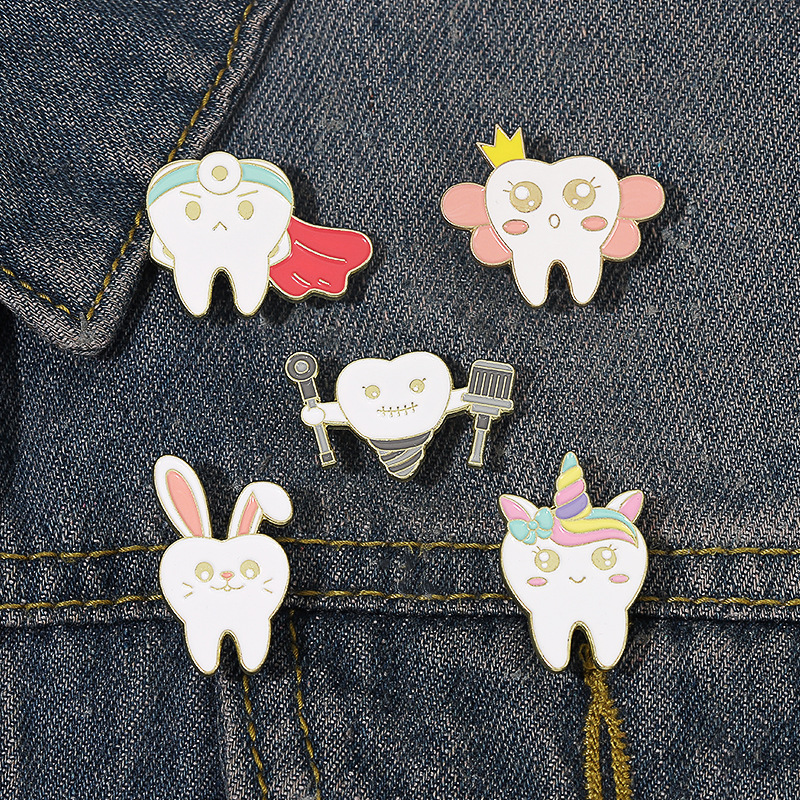 Daily Occasion Simple Style Pin Animal Alloy Plating Unisex Brooches