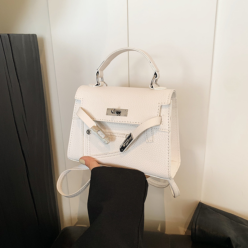 Bolsos populares transfronterizos para mujeres otoño y invierno 2024 nueva textura versátil bolsos Kylie de moda de hombro mochila