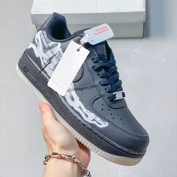 Foreign trade Force1 Air Force One Skeleton QS Halloween glow-in-the-dark black toe skeleton AF1 casual sneakers