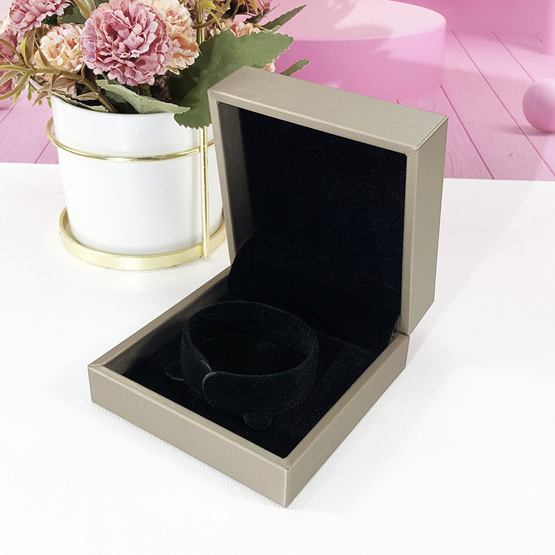 Simple Style Solid Color Pu Leather Jewelry Boxes display picture 7