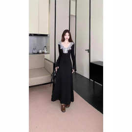 法式小香赫本风黑色v领连衣裙子女早秋装2025新款高级感内搭长裙