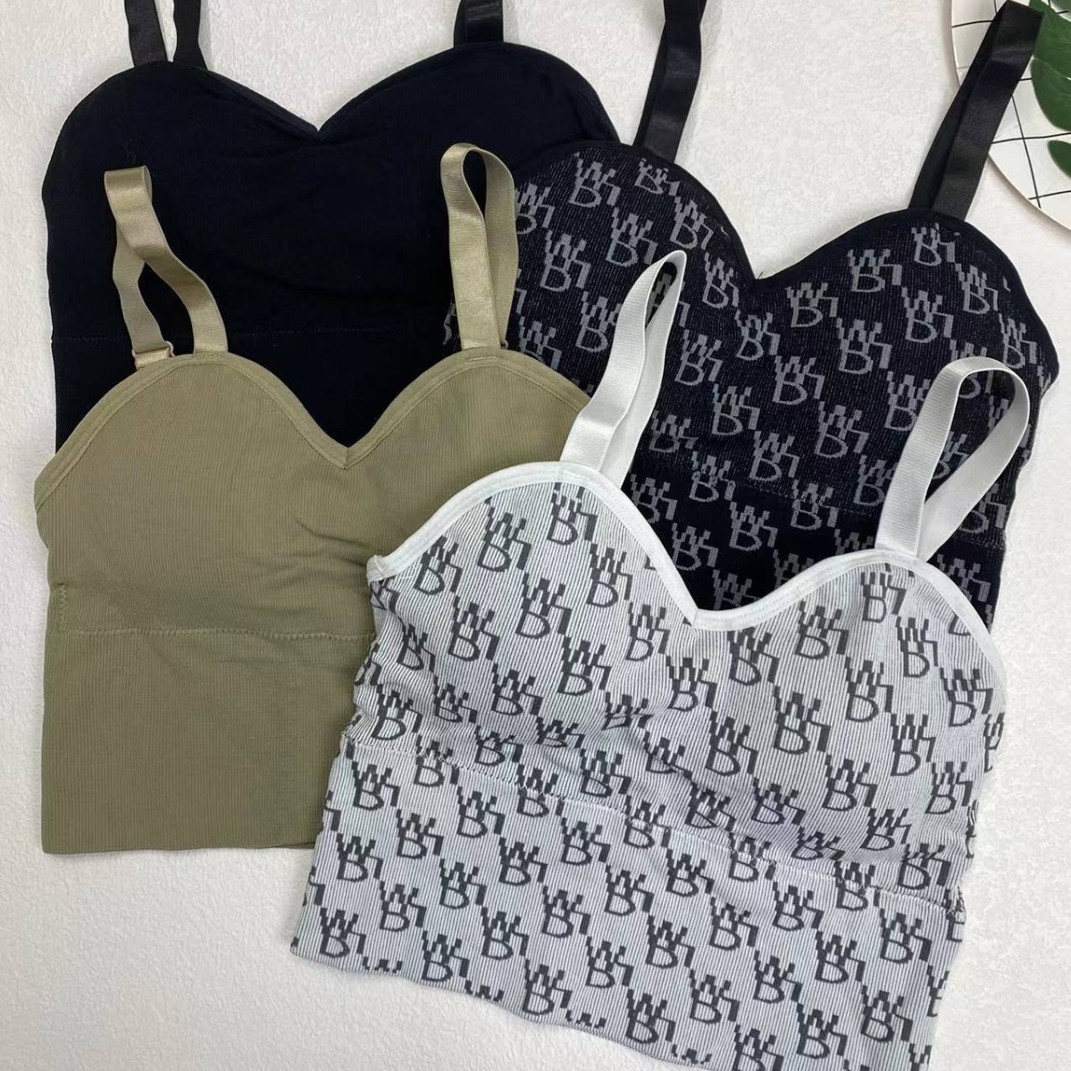 Nueva inconsútil alto elástico belleza de alta calidad las mujeres chaleco inalámbrico yoga sujetador ropa interior deportiva al por mayor