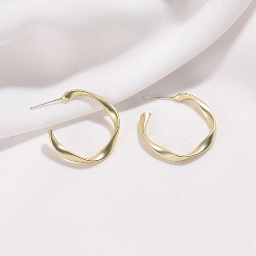 High-end hoop earrings, frosted matte color, textured earrings, temperament earrings, earrings, mosquito coil discs, non-pierced earrings