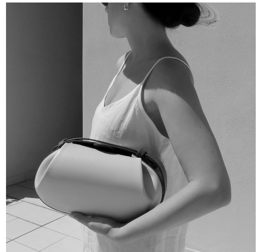 Medium Size Women's Medium Pu Leather Solid Color Streetwear Oval Magnetic Buckle Underarm Bag