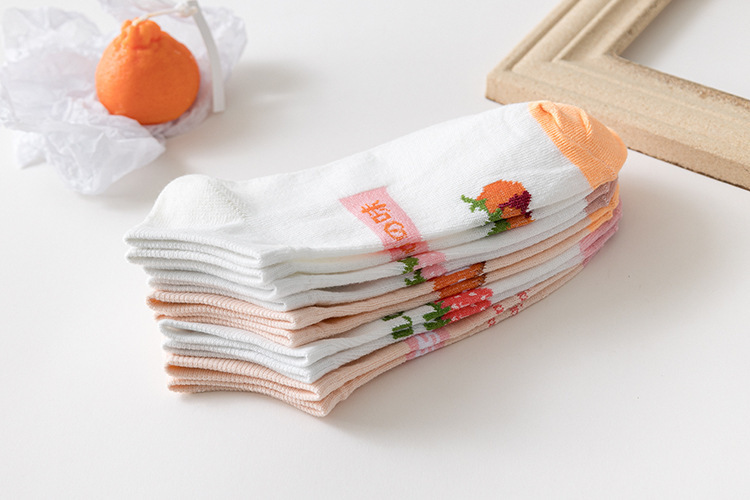 Four Seasons Short Cartoon Fruit Polyester Cotton Low Cut Shallow Mouth Socks Sweat-absorbent Socks display picture 4