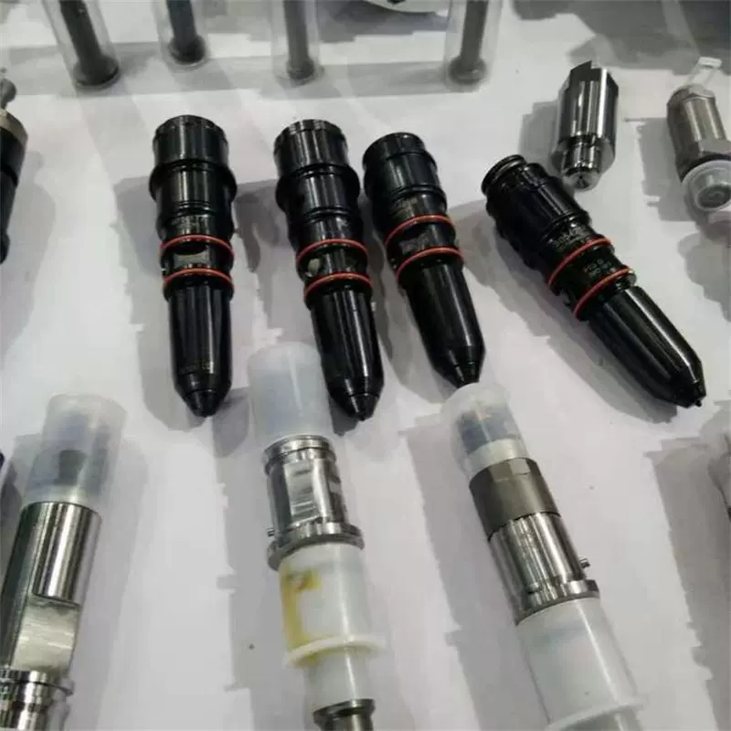 供应四缸挖机电装共轨工程机械柴油机喷油器总成0445110307