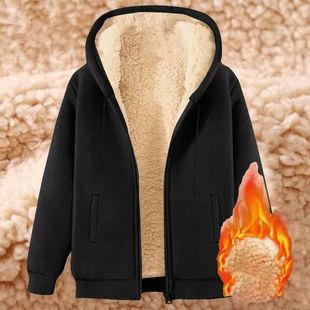 ���Q�羳�l����Ůͬ��ӽq�Ӻ�ů������H�b�������e��ɫ����