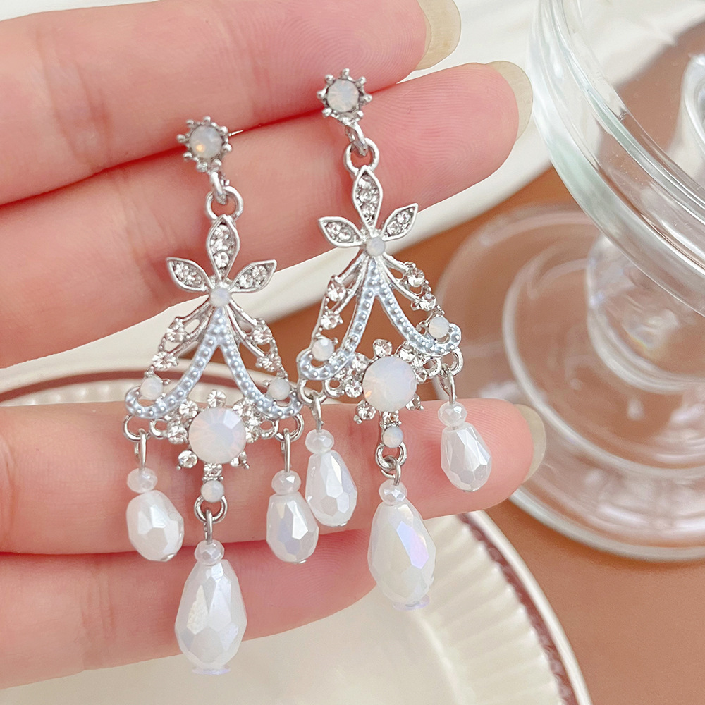 E3259 Silver White