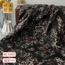 ���Ų��������ɫ�鸡���Ứ����ʱ���������ȹ����ɫ֯�������
