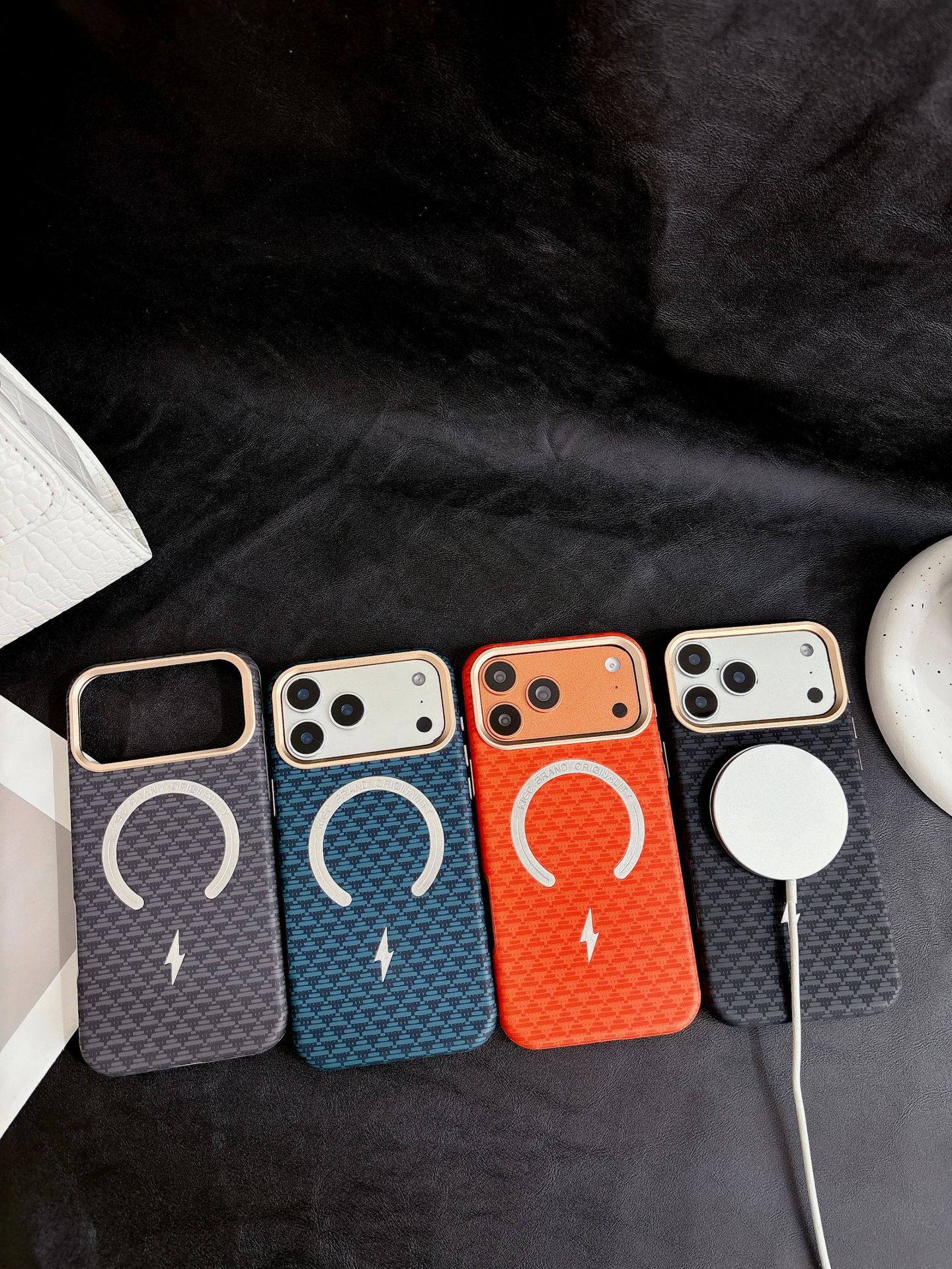 Ốp lưng từ tính chống sốc cho iPhone 17 Pro Max, viền dày bảo vệ toàn diện — Đen, Xanh dương, Cam, Xám chi tiết 10