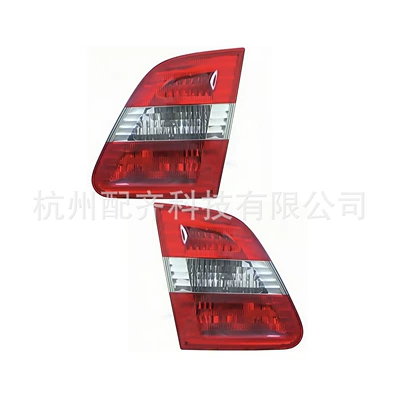 Suitable for 05-11 Mercedes-Benz: Tail light