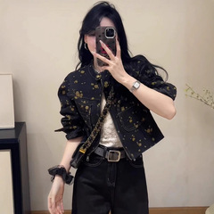 デザイン感の小さい大衆のプリントのスタンドカラーの短いデニムのコートの女性の春秋の新型のファッションのカジュアルな小さいサブのジャケット