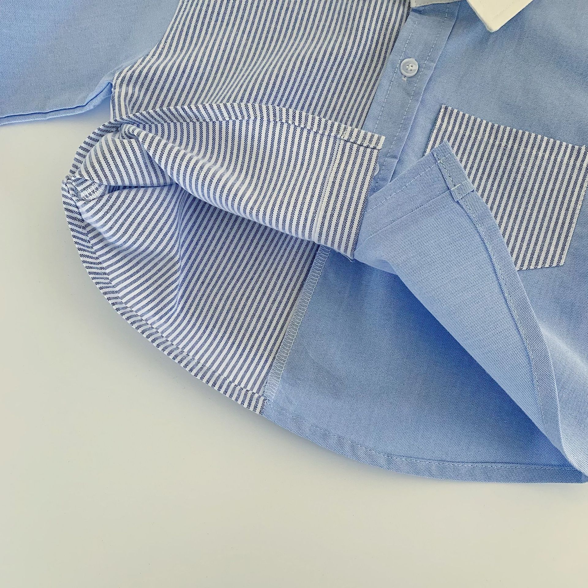 Camisas para niños Mai Bao 2025, nuevo otoño para hombres y mujeres, camisas de collar a rayas para niños, ropa de otoño coreana al por mayor