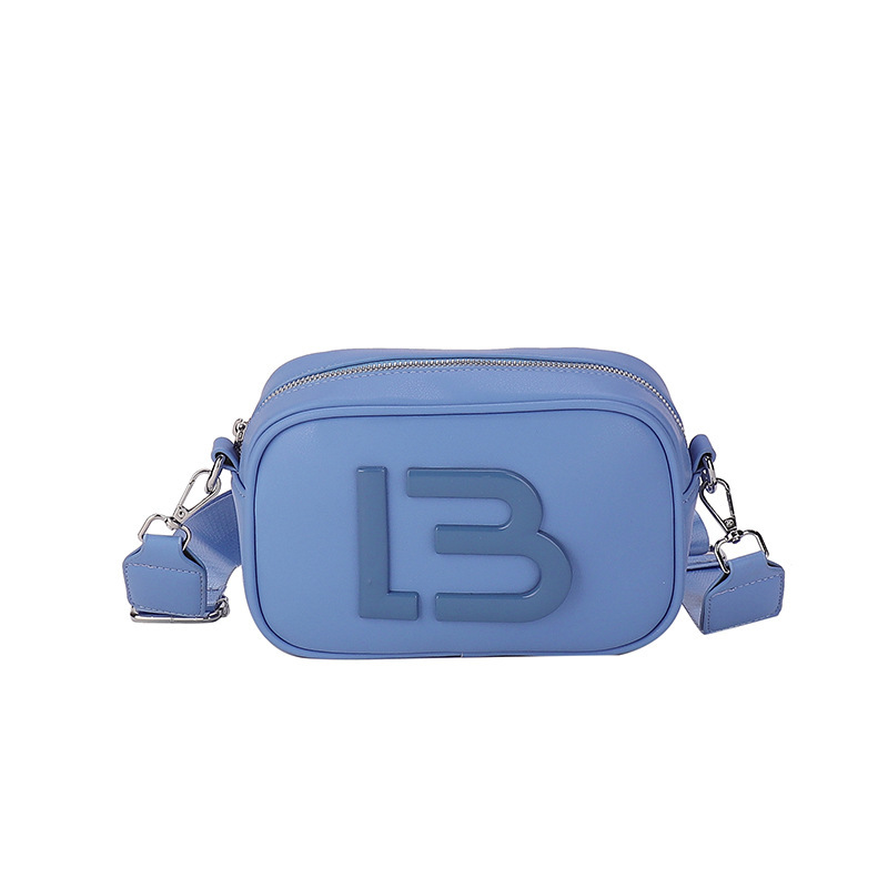 Bolsos transfronterizos bolsos de mujer 2024 nuevo bolso de mensajero de un solo hombro con letras de color caramelo simple y de moda, bolso de cámara, bolso cuadrado pequeño