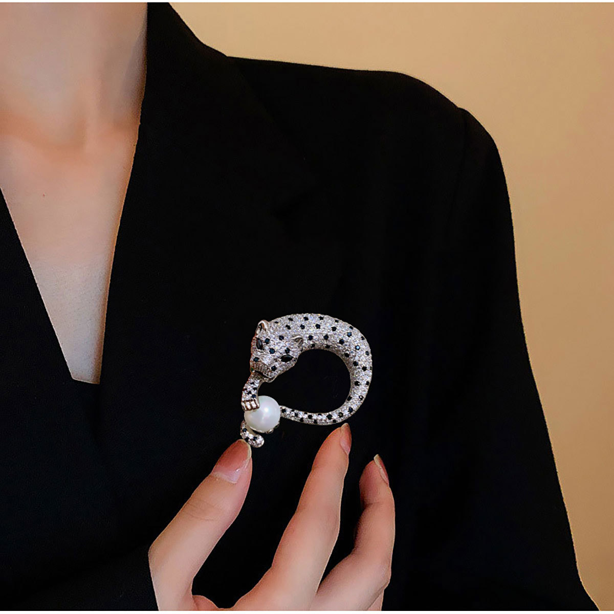 Cheetah Print Pattern Glam Pin Cheetah Print Copper Plating Inlay Zircon Unisex Brooches