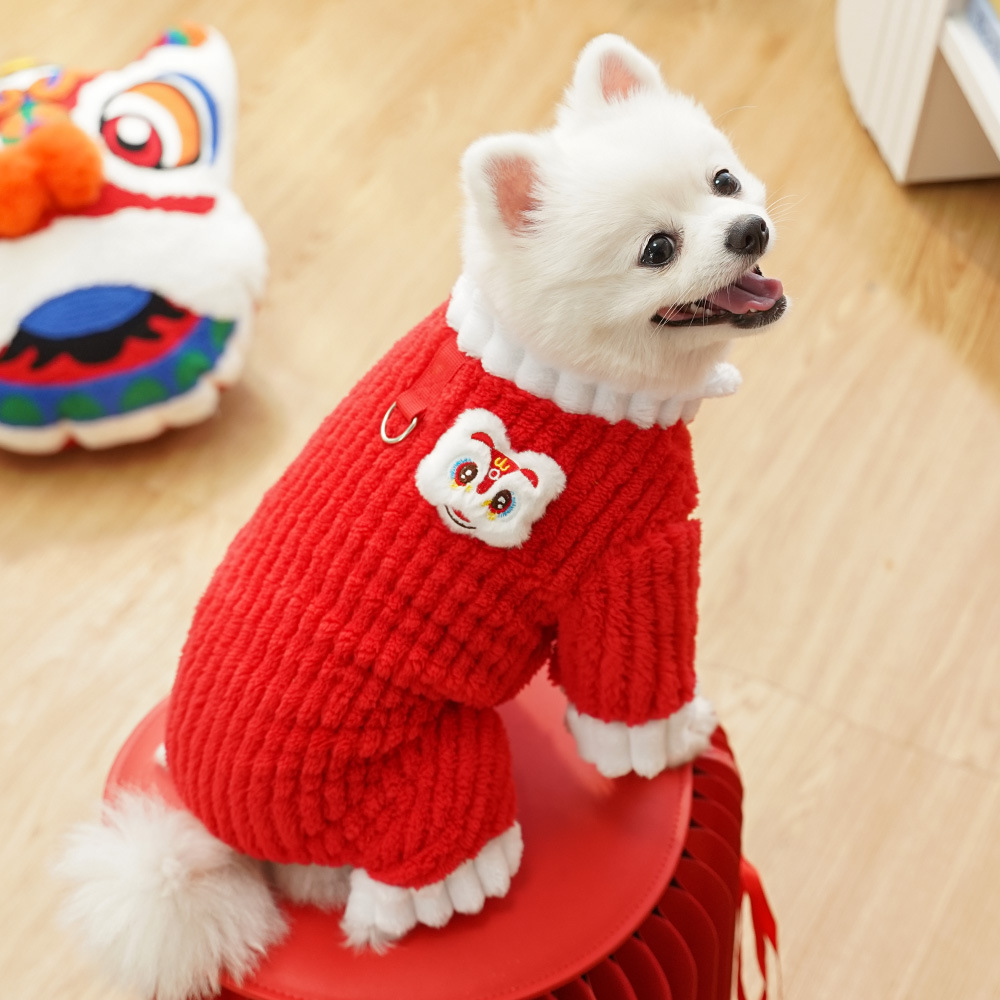 Año Nuevo mascota de cuatro patas más terciopelo grueso calentamiento otoño invierno ropa de perro para gatos ropa de perro para gatos al por mayor
