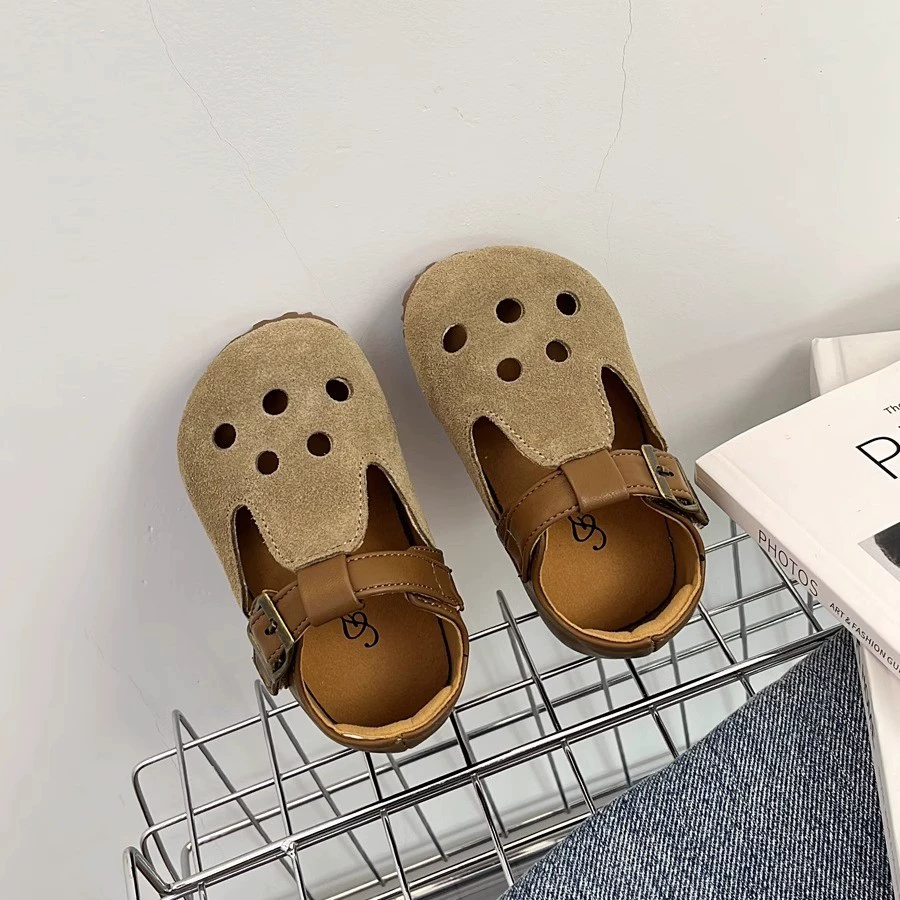 Кожаная обувь для девочек, весна 2025, новая повседневная обувь для маленьких девочек, детская обувь на мягкой подошве, одинарные туфли, дышащие детские туфли Birkenstock